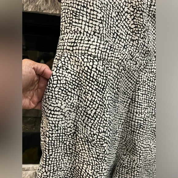 Banana Republic size 4 black and white romper - Picture 8 of 12